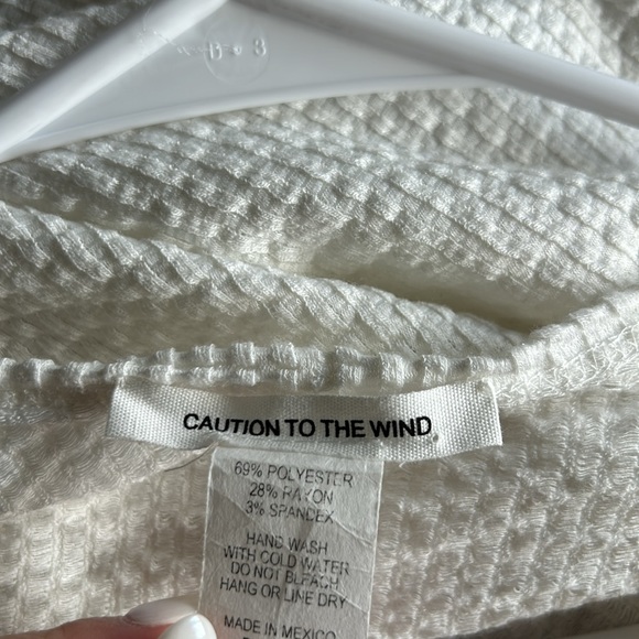 Cute beach bikini cover up or sweater - Picture 3 of 3